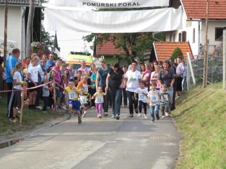 18. tradicionalna prireditev Pozdrav jeseni in 12. mednarodni tek prijateljstva Razkrižje-Štrigova 52